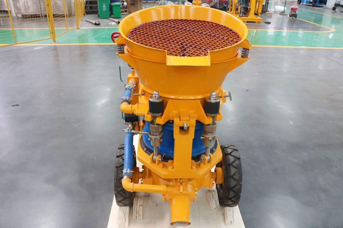 dry mix concrete spraying machine