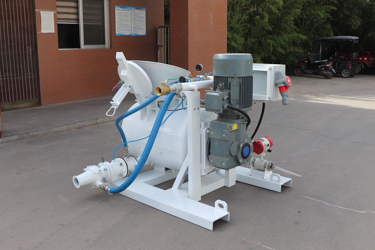 Refractory mortar concrete pump