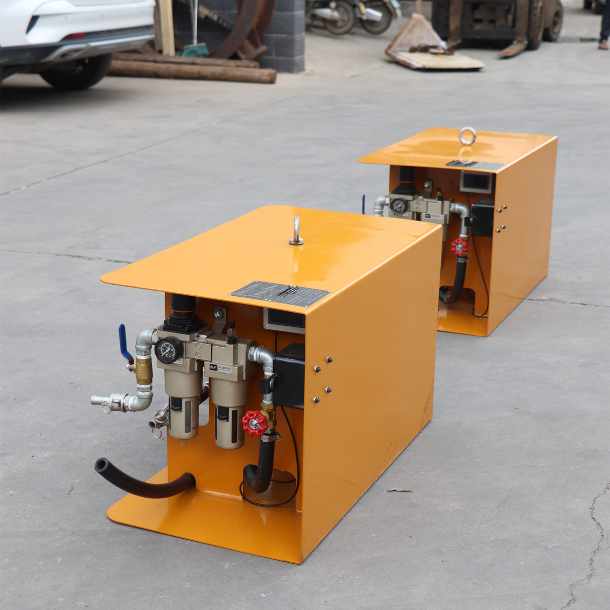 Accelerator metering pump for shotcrete