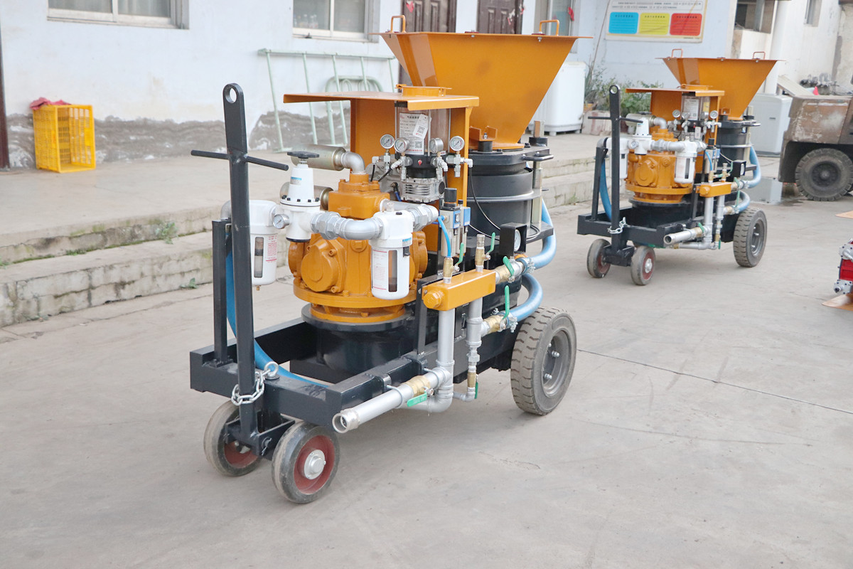 Mini concrete spraying system