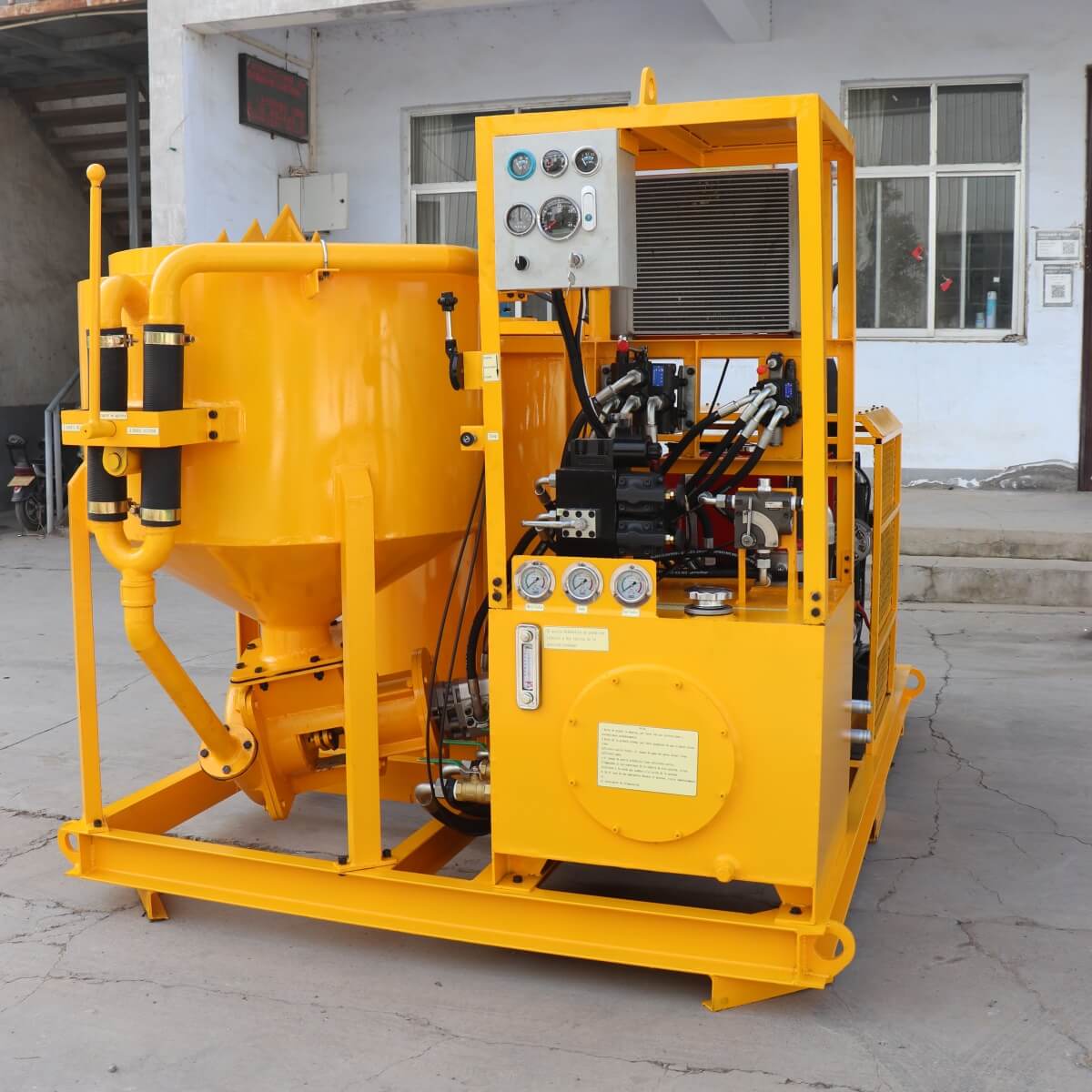 Compact grout mixing plant