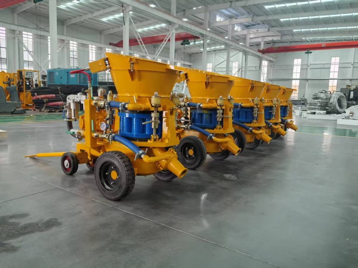 Pneumatic dry mix gunite machine